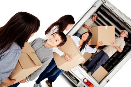 Storage unit with wrapped household furniture in Hook